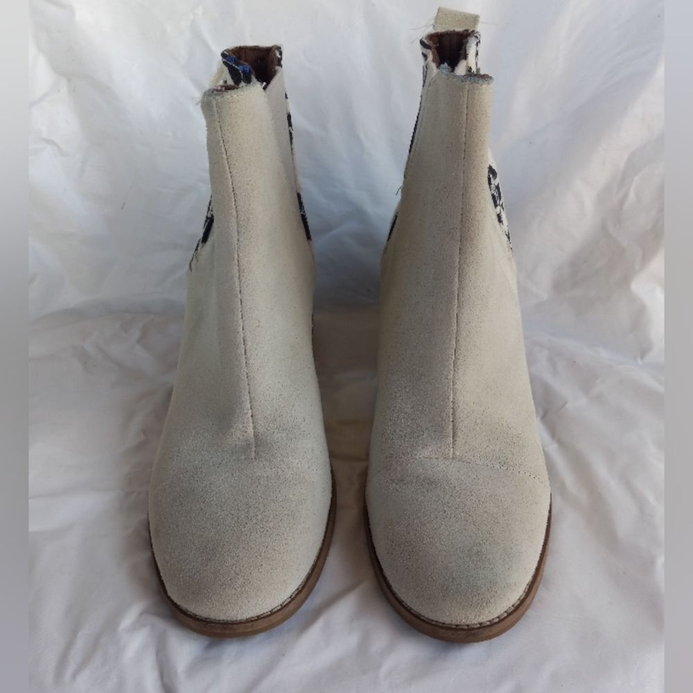 TOMS Women's 6.5 Esme Suede Ankle Chelsea Boot - Picture 4 of 12